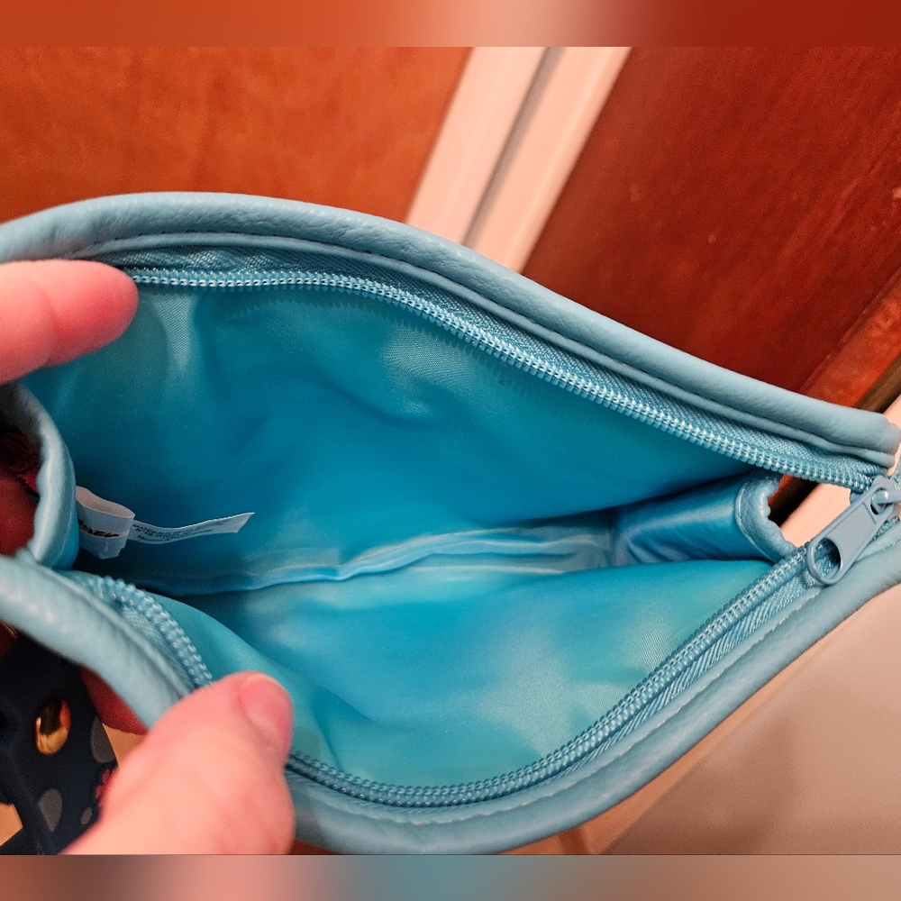 Disney Stitch Cosmetic Bag +  Bagcharm/Keychain - Picture 7 of 16